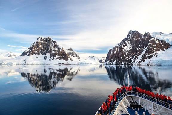 Silversea confirms 2021-2022 Antarctica season with 3 ships departing from Chilean Ports